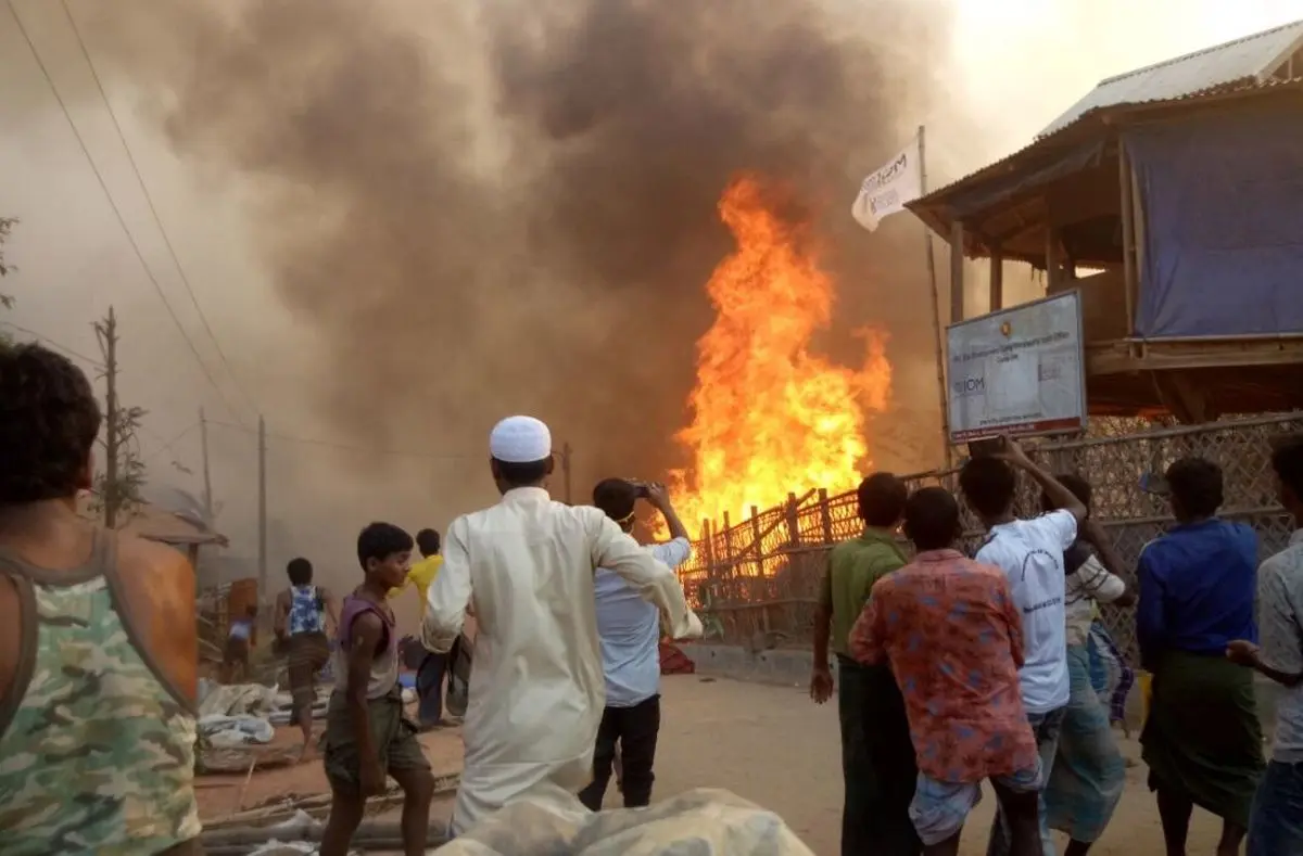 
15 کشته، ۵۶۰ مجروح در آتش سوزی اردوگاه آوارگان روهینگیا در بنگلادش

