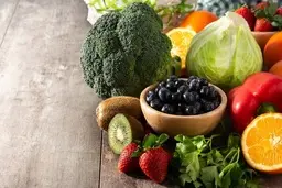 با این موادغذایی کلسترول خود را تنظیم کنید! | بررسی رژیم غذایی مناسب برای کاهش کلسترول