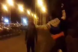 دو موتورسوار به مسئول بسیج دانشگاه علوم پزشکی تهران حمله کردند | نماینده مجلس: موضوع پیگیری شود