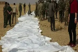 
اجساد ۵۷ نفر در ۲ گور دسته جمعی در شمال سوریه کشف شد
