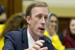 واکنش کیهان به ایده توافق موقت هسته ای: طرف ایرانی هوشیار است؛ اجازه نمی‌دهد آمریکا به صرف آزادسازی چند میلیارد دلار، مجدداً عضو برجام شود | دولت رئیسی توانست عملاً به تحریم‌ها بی‌محلی کند