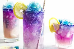 برای پذیرایی با شربت از یخ رنگی طبیعی استفاده کن | طرز تهیه یخ رنگی فقط با گل پنیرک +ویدئو