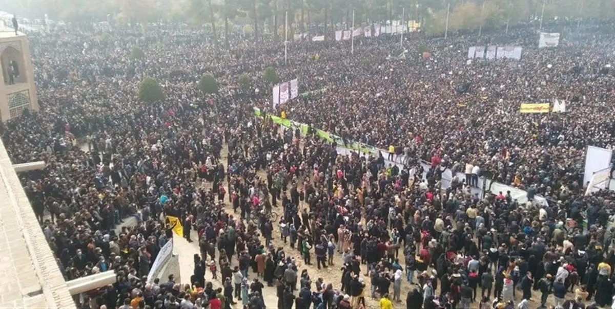 اعتراض و تحصن دانشجویان جنجالی شد + عکس