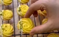 شیرینی زعفرانی یک شیرینی محبوب مناسب عید | طرز تهیه شیرینی زعفرانی +ویدئو