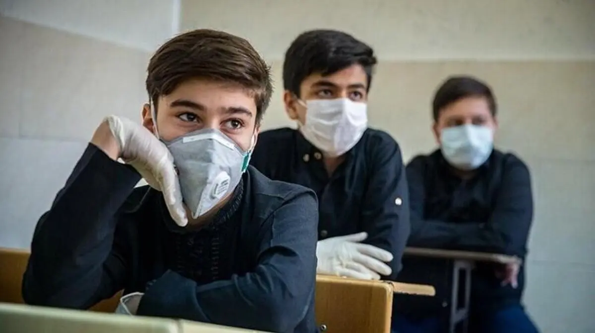 بازگشایی مدارس بدون واکسینه کردن دانش‌آموزان  