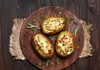 طرز تهیه سیب‌زمینی شکم‌پر | ترکیبی خوشمزه و محبوب +ویدئو