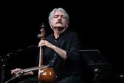 اجرای زنده نوازندگی کیهان کلهر 