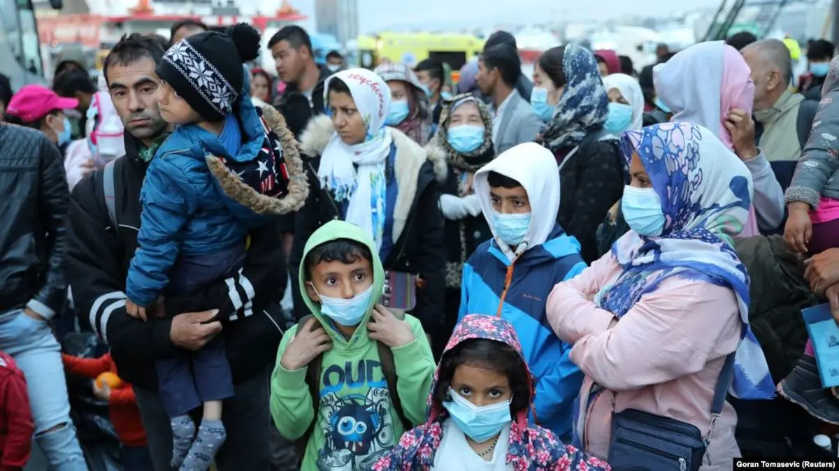 یونان صدها پناهجو را به خاطر شیوع کرونا جابجا می‌کند. 