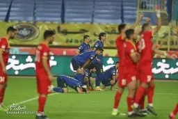 اشتباه بزرگ داور علیه استقلال در ضربات پنالتی
