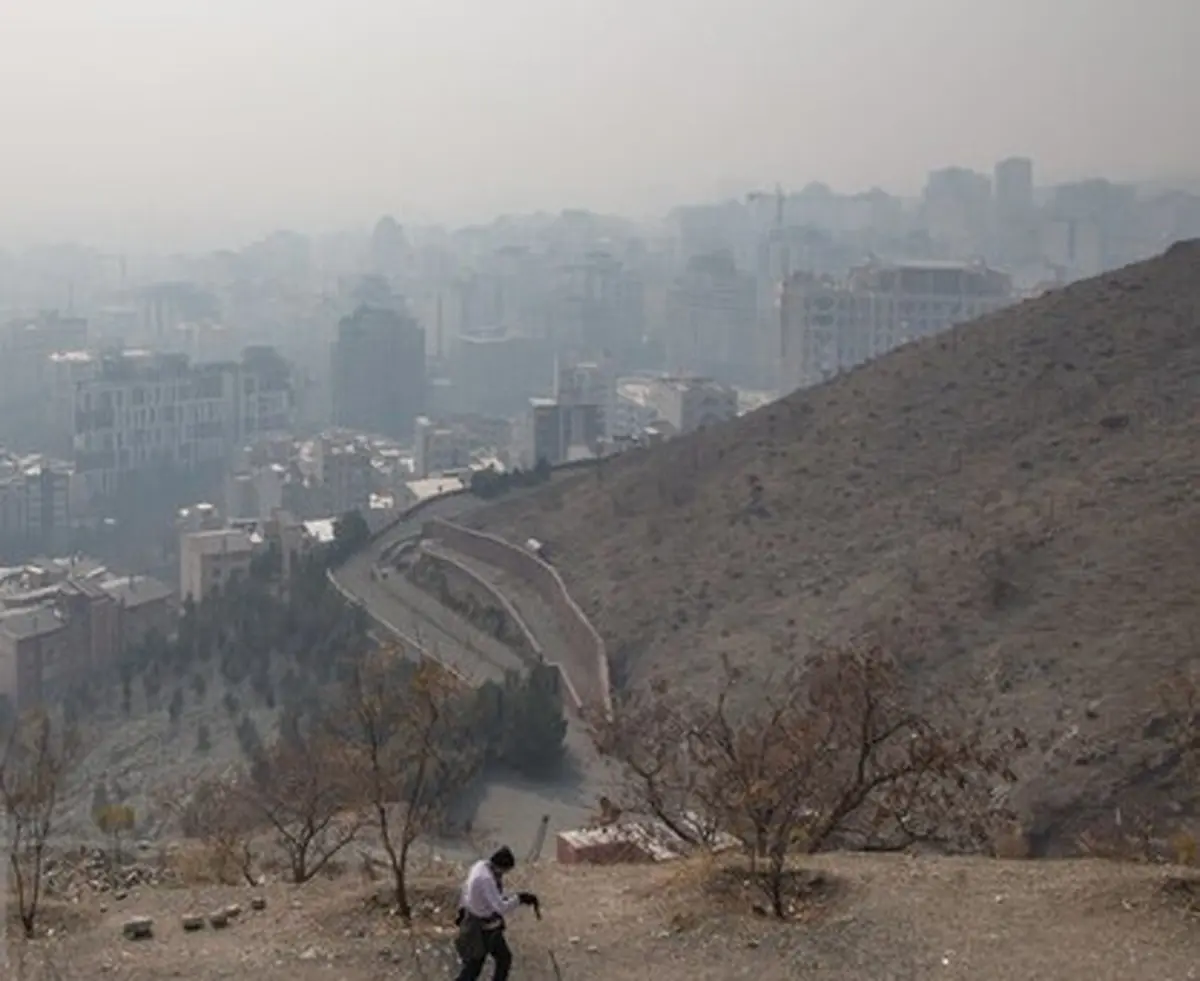 وضعیت قرمز ۱۶ ایستگاه سنجش آلودگی هوا در تهران