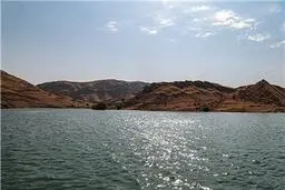 پدیدار شدن یک روستا با کاهش سطح آب دریاچه سد دهوک
