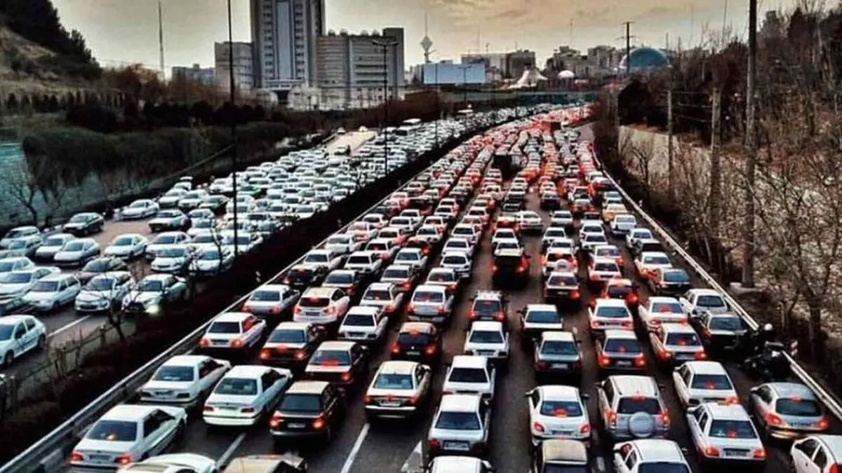  ترافیک سنگین درمحورهای مواصلاتی مختلف +جدول