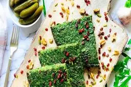 ناهار کوکو تره فرنگی پف دار با زرشک و گردو درست کن | طرز تهیه کوکو تره فرنگی خوشمزه و پف دار با زرشک و گردو
