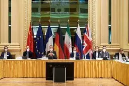 
سفیر چین در وین: شاهد تحقق تدریجی اجماع درباره برجام هستیم
