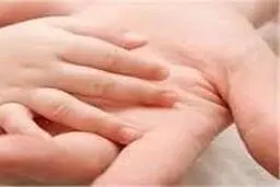  نجات معجزه‌آسای یک کودک از مرگ  +فیلم