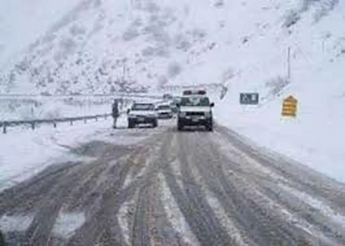 ورود به جاده چالوس بدون زنجیر چرخ ممنوع 