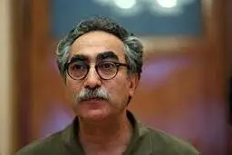 خدمت فرهنگی کتابفروشی نصرت از دل گیلان | خاطرات فرهاد توحیدی از نوارهای موسیقی که چند نسل را پرورش داد +ویدئو