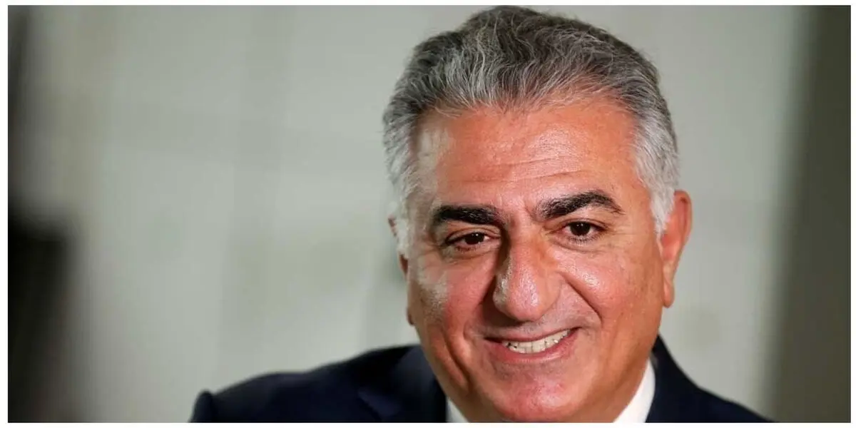صادق زیبا کلام از رضا پهلوی انتقاد کرد