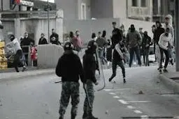  تظاهرات  |   همچنان معترضان لبنانی در خیابان‌های بیروت