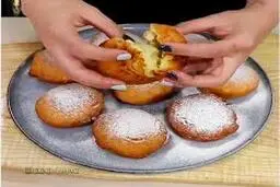 کیک ملاقه‌ای، برای مواقعی که نه وقت داری نه قالب!+ویدئو 