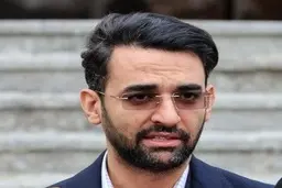 آذری جهرمی |  اپراتورهای گران‌فروش باید پول مردم را بازگردانند