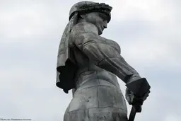 پیکرۀ مادر گرجستان در تفلیس