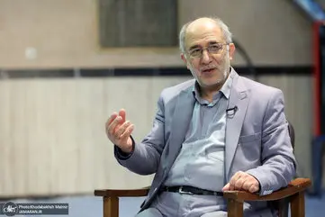 سردار علایی: ۲۷ ناو هواپیمابر ثابت در خلیج فارس داریم