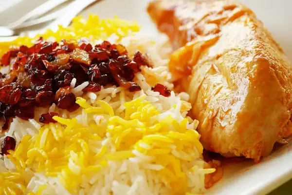 ناهار پلو مرغ زعفرانی بدون رب درست کن، محشر میشه | طرز تهیه پلو مرغ زعفرانی به روش رستورانی بدون رب گوجه فرنگی