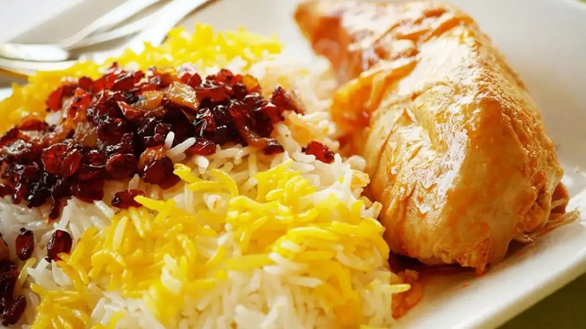 ناهار پلو مرغ زعفرانی بدون رب درست کن، محشر میشه | طرز تهیه پلو مرغ زعفرانی به روش رستورانی بدون رب گوجه فرنگی