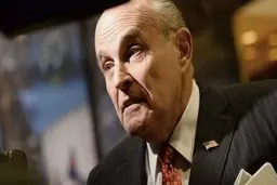 
جولیانی  |   حامیان ترامپ در طرف درست تاریخ ایستاده‌اند
