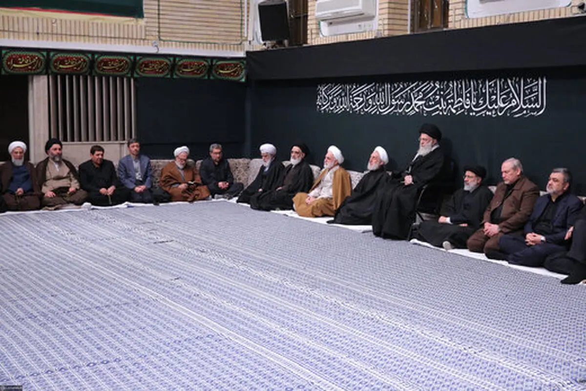 اولین شب مراسم عزاداری ایام فاطمیه با حضور رهبر انقلاب برگزار شد