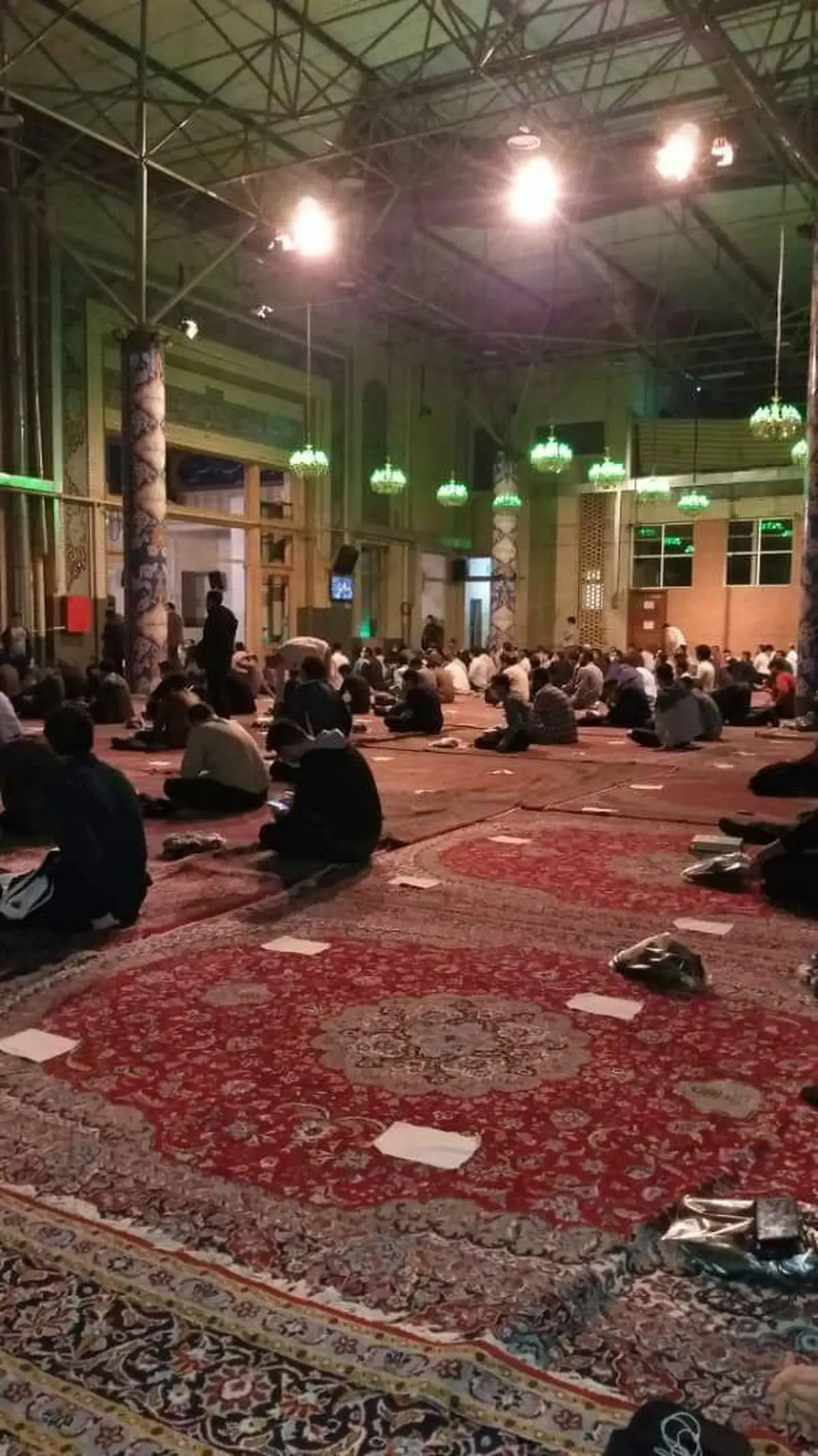 برگزاری مراسم مناجات خوانی در مسجد ارک؛ لجبازی یا ندانم کاری؟