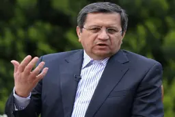 همتی: امسال شوک‌های متعددی به اقتصاد کلان وارد شد 