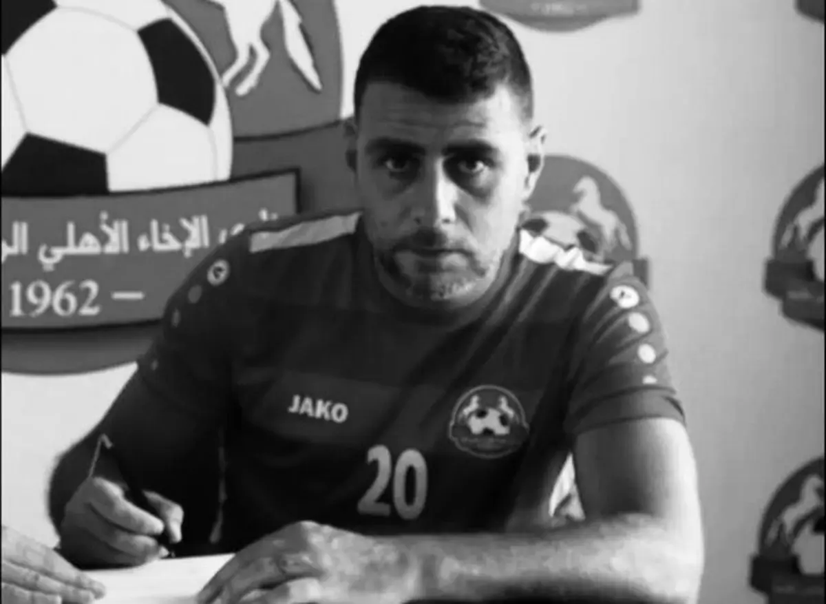 محمد عطوی  |   فوتبالیست لبنانی بر اثر شلیک گلوله کشته شد