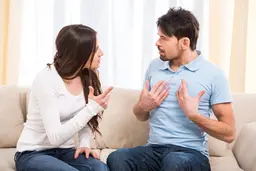 چگونه از همسرمان انتقاد کنیم که ناراحت نشود؟ 