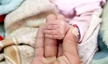 توضیح وزیر رفاه درباره اجرای طرح «کارت امید مادر» | آیا «یسنا» متوقف می‌شود؟