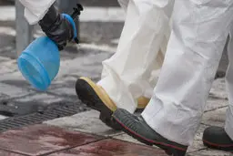 نکاتی برای ضدعفونی کفش‌ها در روزهای شیوع کرونا