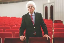 آهنگسازم، نه پیشگو
