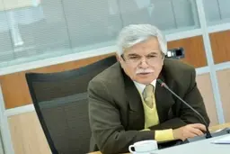 
اوضاع اقتصادی ایران در ۱۴۰۰ وخیم‌تر خواهد شد؟