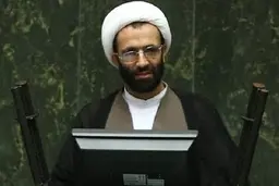 عضو هیات‌رییسه مجلس: در مذاکرات، نباید مباحثی غیر از مباحث قبلی در برجام گفته شود | پشت میز قهوه خوردن، همدیگر را بغل کردن و عکس انداختن را قبلاً انجام داده‌اند