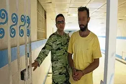 ‌بهمن خاوری: پدرم نیز مادرم را فراری داده بود