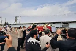 
پیکر ۵۵ شهید تازه تفحص شده عملیات‌های کربلای ۵، والفجر مقدماتی، خیبر و تکه به ایران بازگشت / تحویل پیکر ۷۶ عراقی به بغداد
