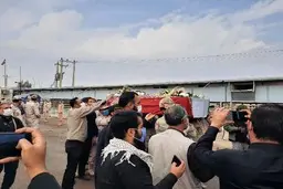 
پیکر ۵۵ شهید تازه تفحص شده عملیات‌های کربلای ۵، والفجر مقدماتی، خیبر و تکه به ایران بازگشت / تحویل پیکر ۷۶ عراقی به بغداد
