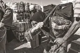 شناسایی ۱۱۰ زن کولبر فقط در ۷ روستا