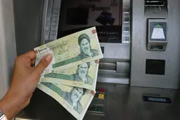 یارانه معیشتی اردیبهشت فردا شب واریز می‌شود