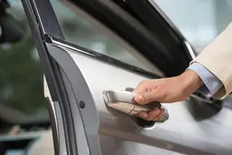 درب کوییک چگونه باز می‌شود؟