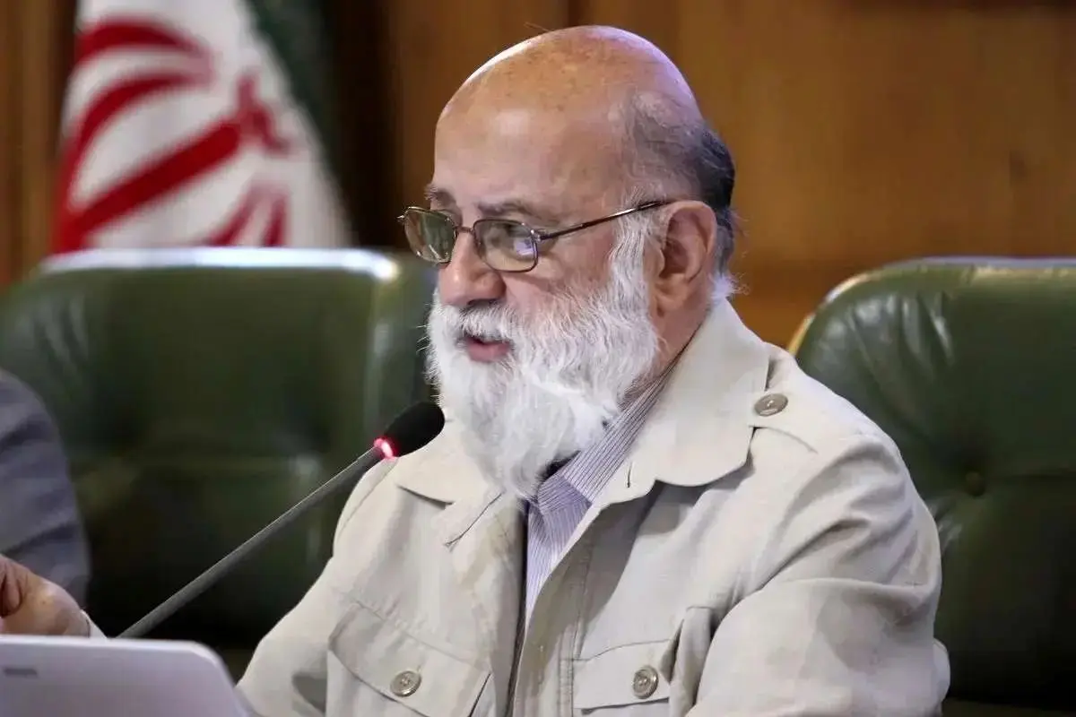 چمران، رئیس شورای شهر تهران: اینکه شهرداران شهر‌های بالای ۲۰۰ هزار نفر باید دارای تحصیلات مرتبط باشند، شامل شهردار فعلی نمی‌شود، زیرا در زمان انتخاب او قوانین وقت رعایت شده
