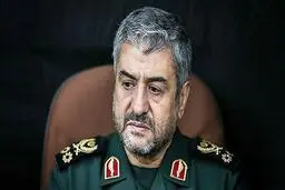 فرمانده سابق کل سپاه  | سردار جعفری فرمانده سابق کل سپاه عزادار شد 