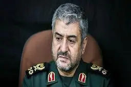 فرمانده سابق کل سپاه  | سردار جعفری فرمانده سابق کل سپاه عزادار شد 