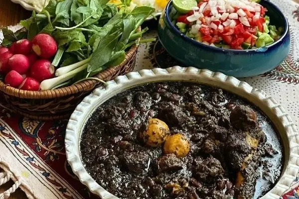 طرز تهیه ادویه قورمه سبزی راز  معطر شدن این خورش | جادوی عطر و طعم با ادویه مخصوص قورمه‌سبزی